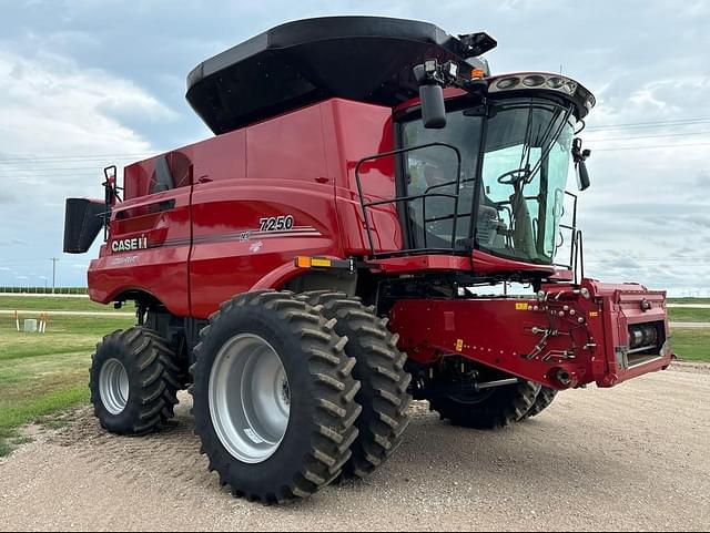 Image of Case IH 7250 equipment image 2