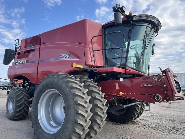 Image of Case IH 7250 equipment image 4