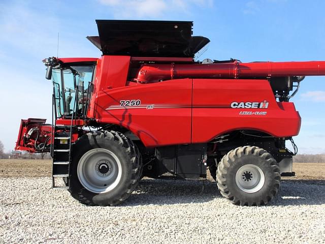 Image of Case IH 7250 equipment image 1