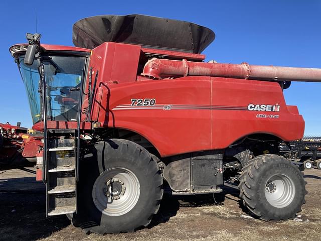 Image of Case IH 7250 equipment image 1