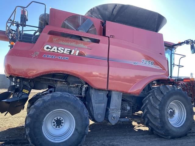 Image of Case IH 7250 equipment image 2