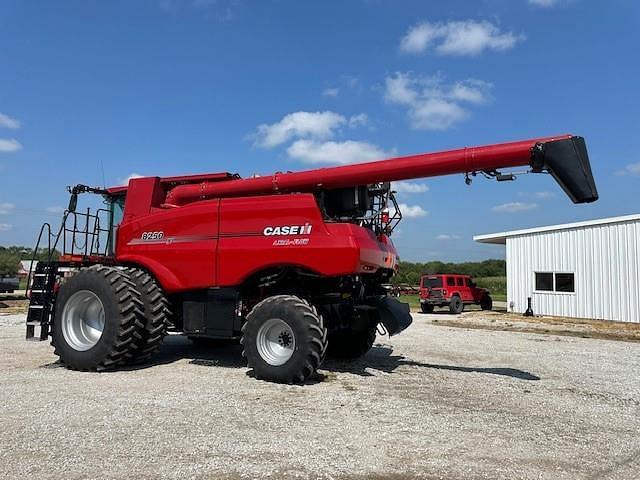 Image of Case IH 8250 equipment image 2