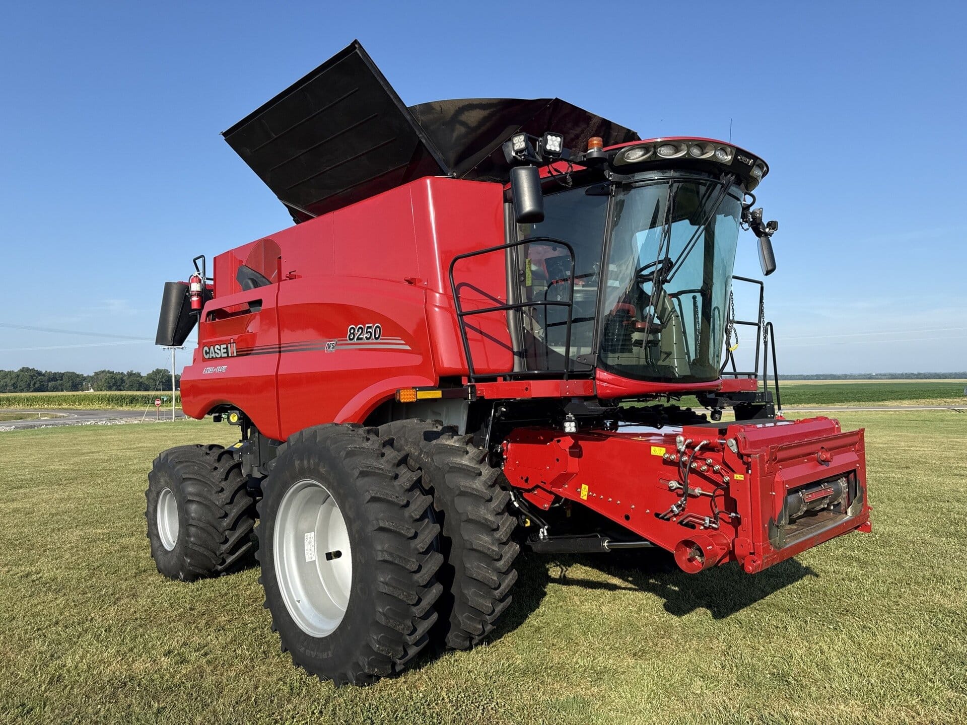 Case IH 8250 Equipment Image0