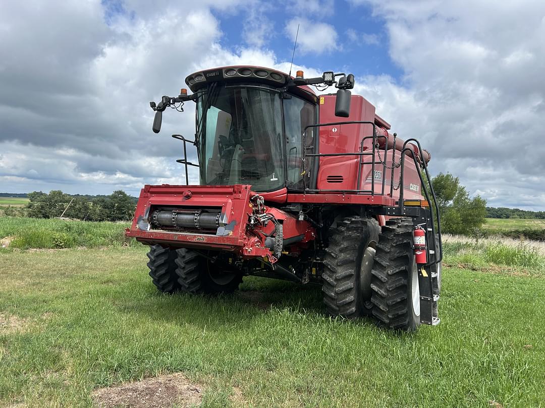 Image of Case IH 8250 Image 0