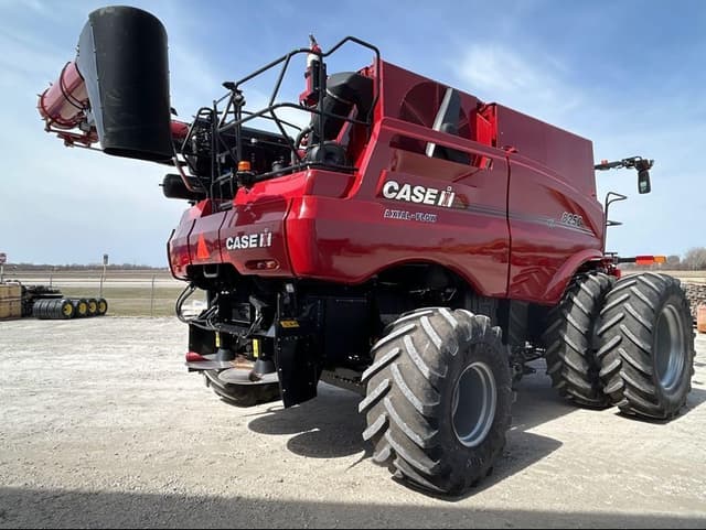 Image of Case IH 8250 equipment image 2
