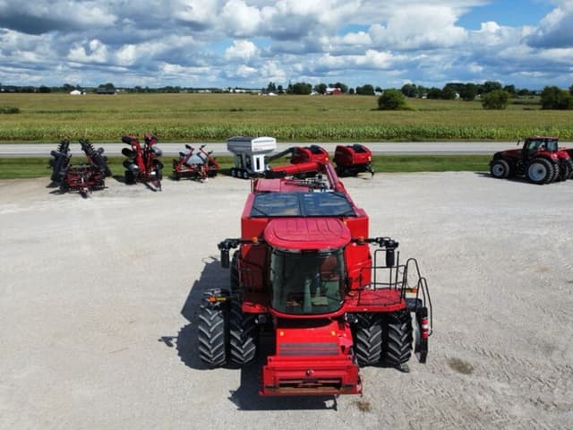 Image of Case IH 8250 equipment image 2