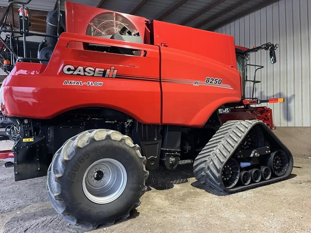 Image of Case IH 8250 equipment image 1