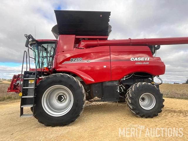 Image of Case IH 8250 equipment image 1