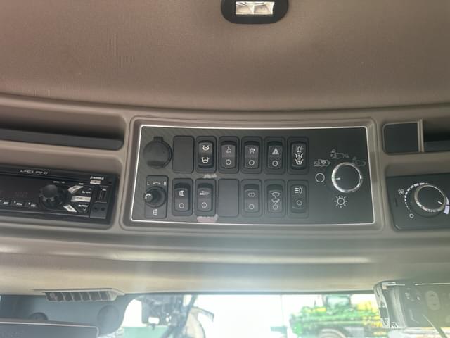 Image of Case IH 8250 equipment image 3