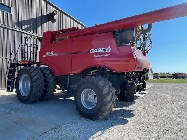 Image of Case IH 8250 equipment image 3