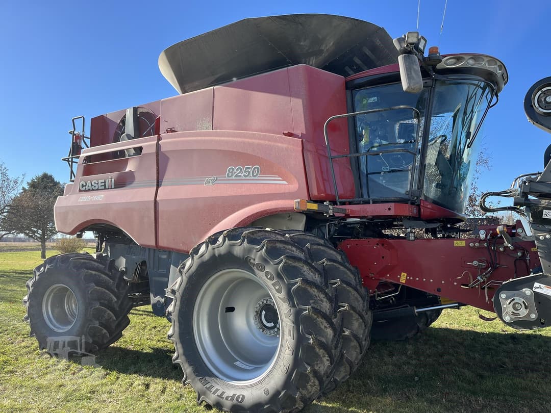 Image of Case IH 8250 Image 0