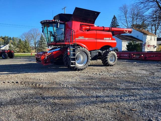 Image of Case IH 8250 equipment image 1