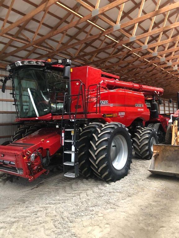 Image of Case IH 8250 equipment image 1