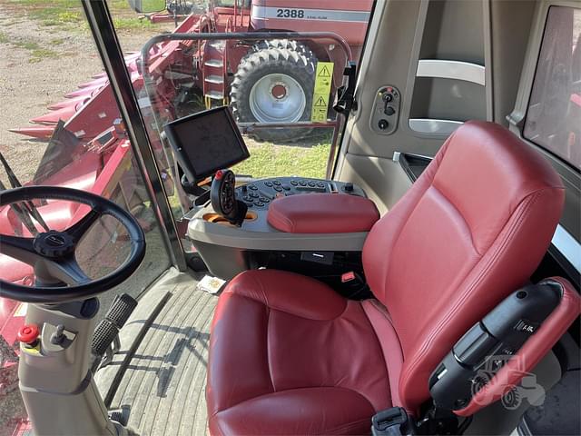 Image of Case IH 8250 equipment image 4