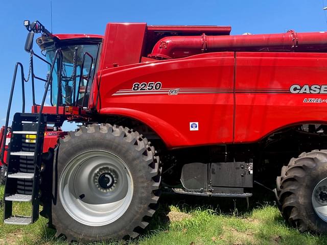 Image of Case IH 8250 equipment image 1