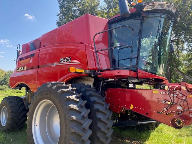 Image of Case IH 8250 equipment image 2