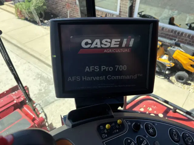 Image of Case IH 8250 equipment image 3