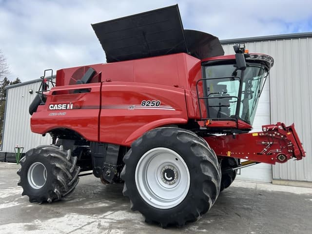 Image of Case IH 8250 equipment image 1
