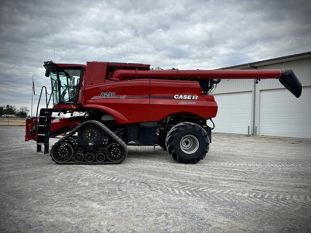 Image of Case IH 8250 equipment image 1