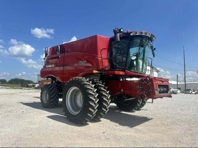 Image of Case IH 8250 equipment image 2
