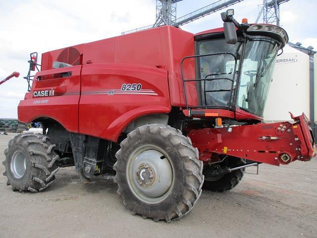 Image of Case IH 8250 equipment image 1