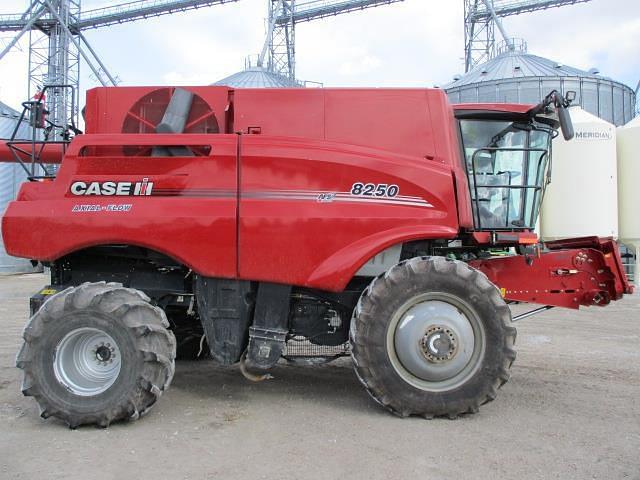 Image of Case IH 8250 equipment image 3