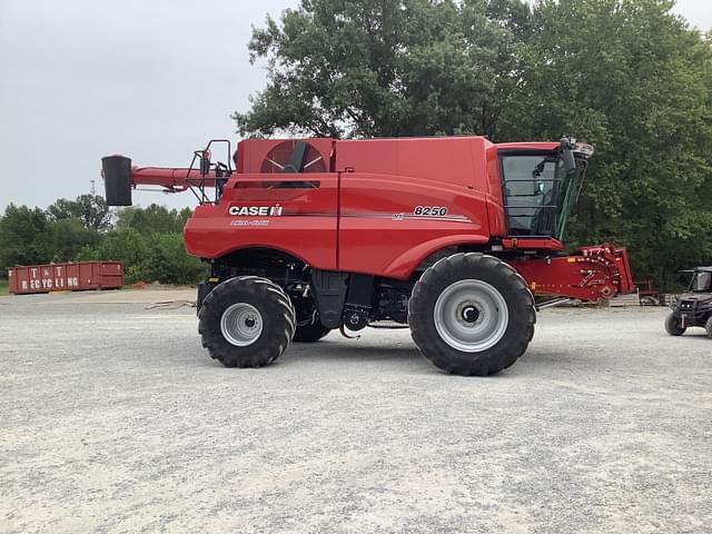 Image of Case IH 8250 equipment image 1