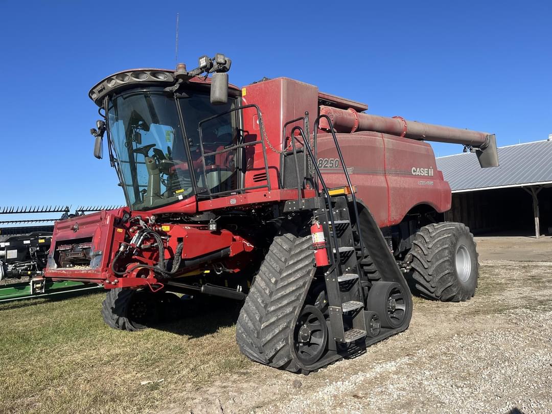 Image of Case IH 8250 Image 1