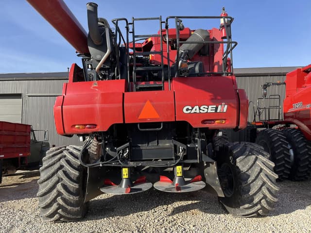 Image of Case IH 8250 equipment image 2