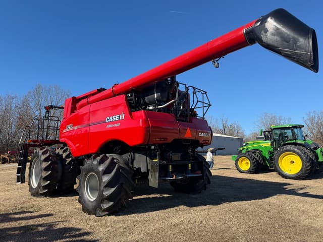 Image of Case IH 8250 equipment image 3