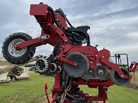 Image of Case IH 2130 equipment image 2