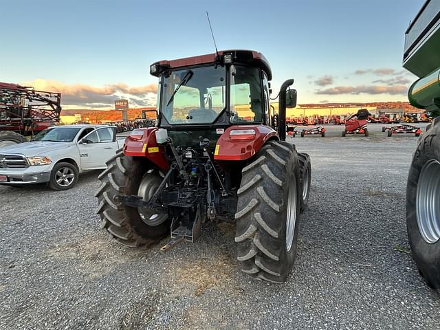 Image of Case IH Farmall 100C equipment image 3