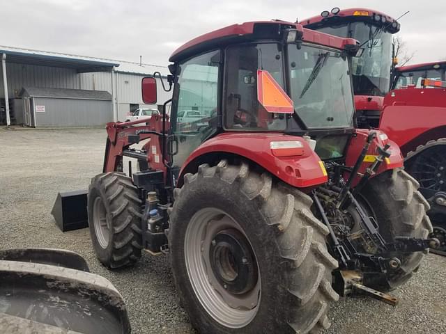 Image of Case IH Farmall 120C equipment image 3