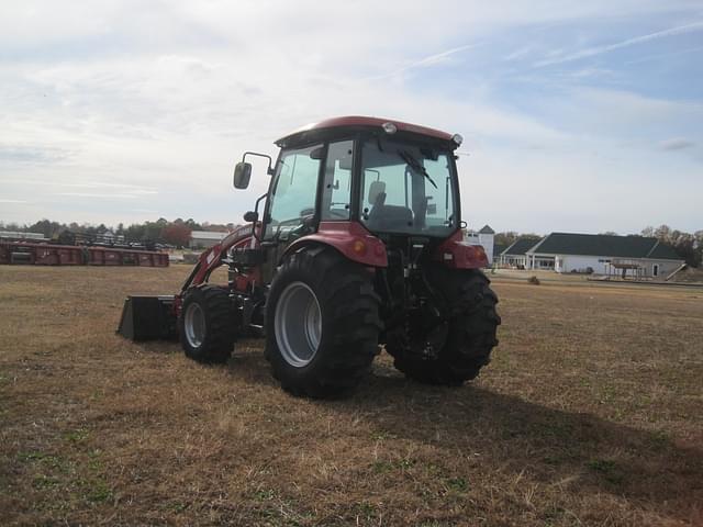 Image of Case IH Farmall 55C equipment image 3