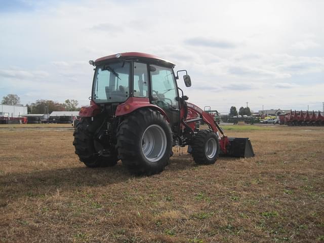 Image of Case IH Farmall 55C equipment image 2