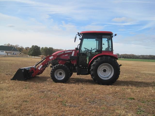 Image of Case IH Farmall 55C equipment image 4