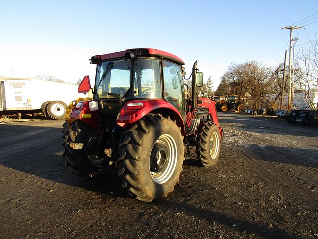 Image of Case IH Farmall 65C equipment image 3