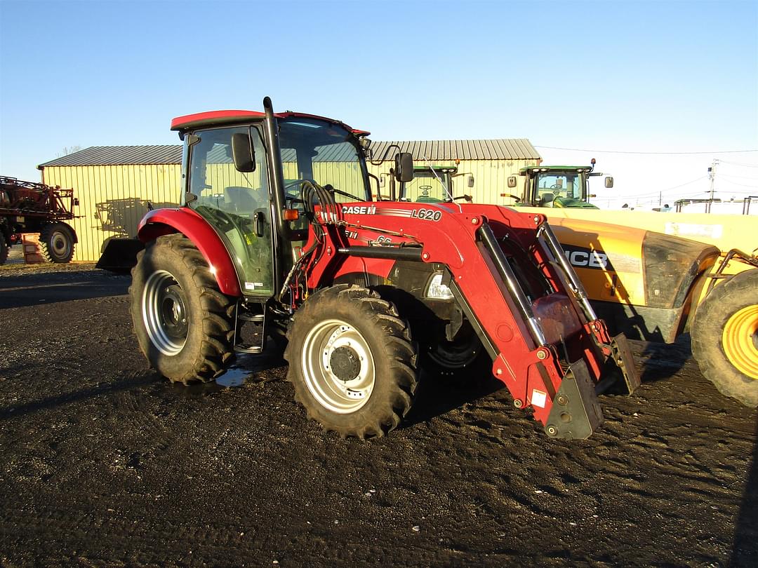 Image of Case IH Farmall 65C Primary image