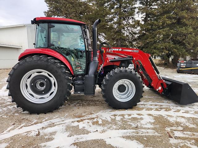 Image of Case IH Farmall 100C equipment image 1