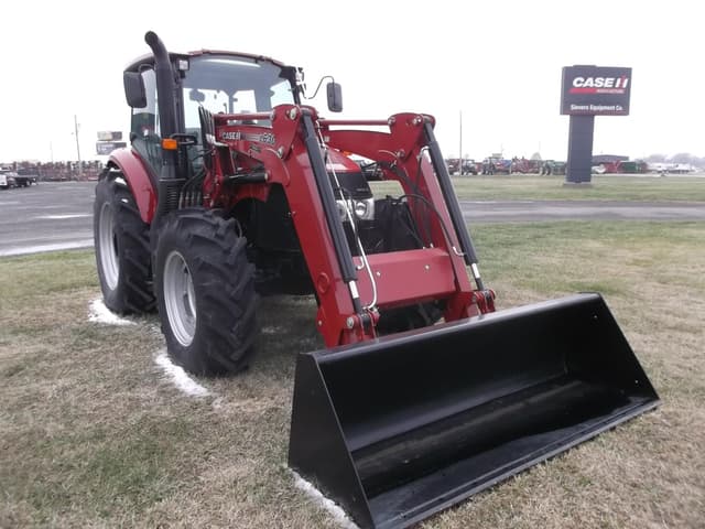Image of Case IH Farmall 100C equipment image 1