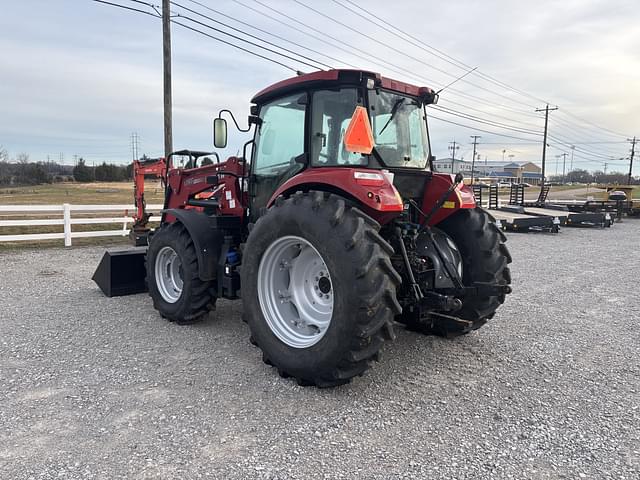 Image of Case IH Farmall 100C equipment image 4