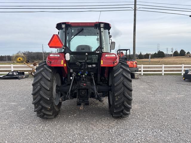 Image of Case IH Farmall 100C equipment image 3