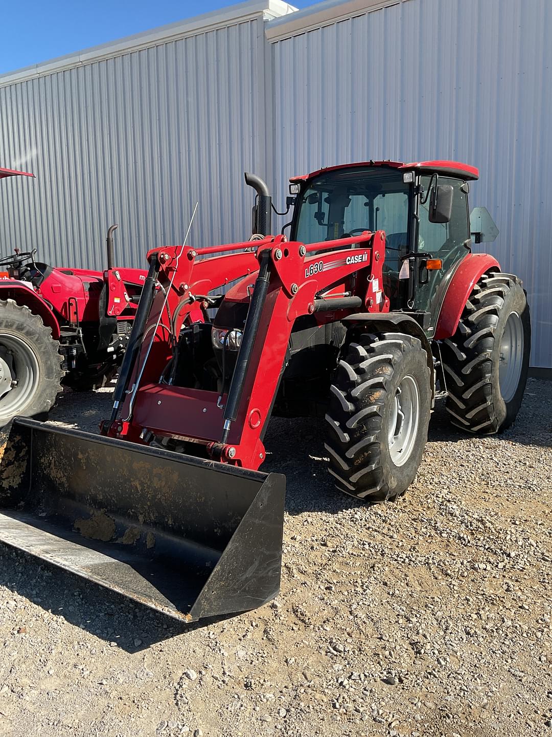 Image of Case IH Farmall 100C Image 1