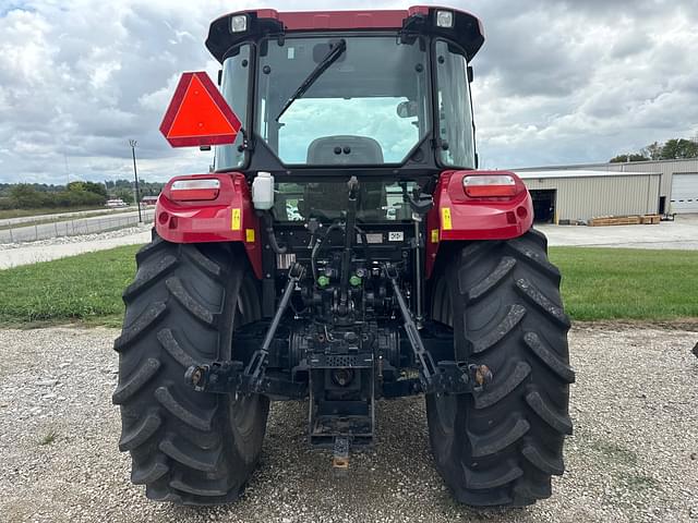 Image of Case IH Farmall 100C equipment image 3