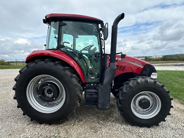 Image of Case IH Farmall 100C equipment image 1