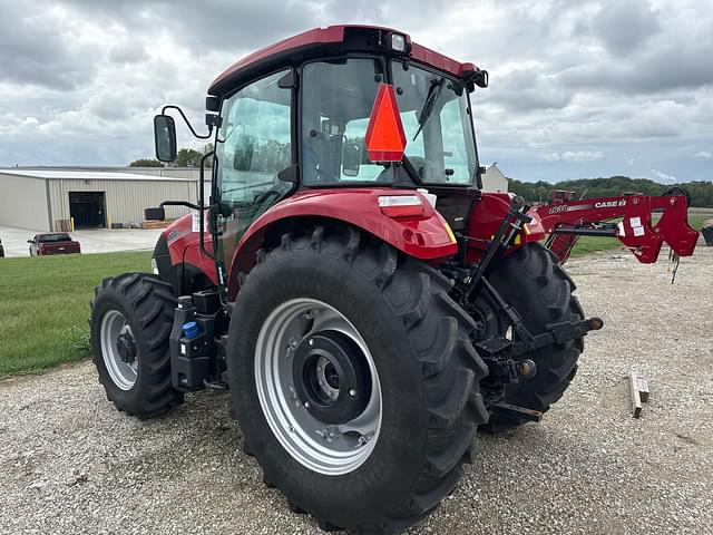 Image of Case IH Farmall 100C equipment image 4