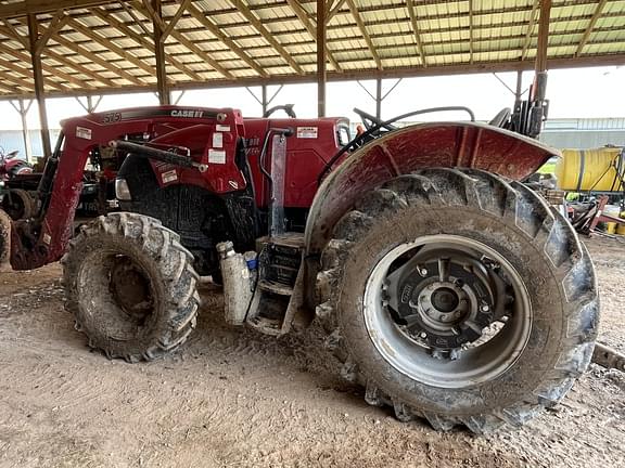 Image of Case IH Farmall 105A Primary image