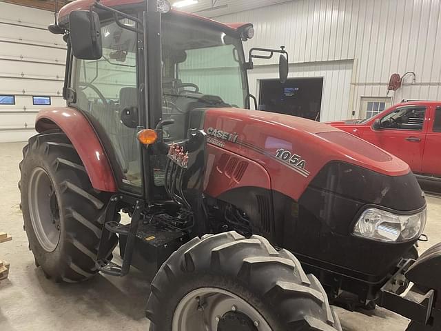 Image of Case IH Farmall 105A equipment image 4