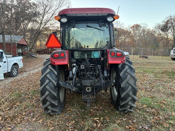Image of Case IH Farmall 105A equipment image 3