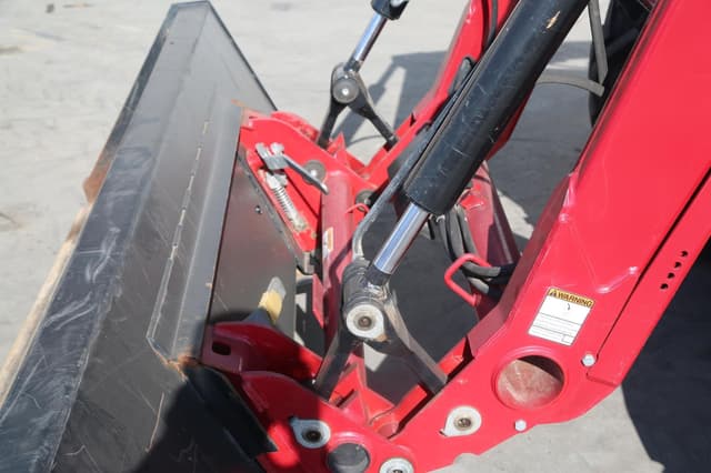 Image of Case IH Farmall 105A equipment image 3